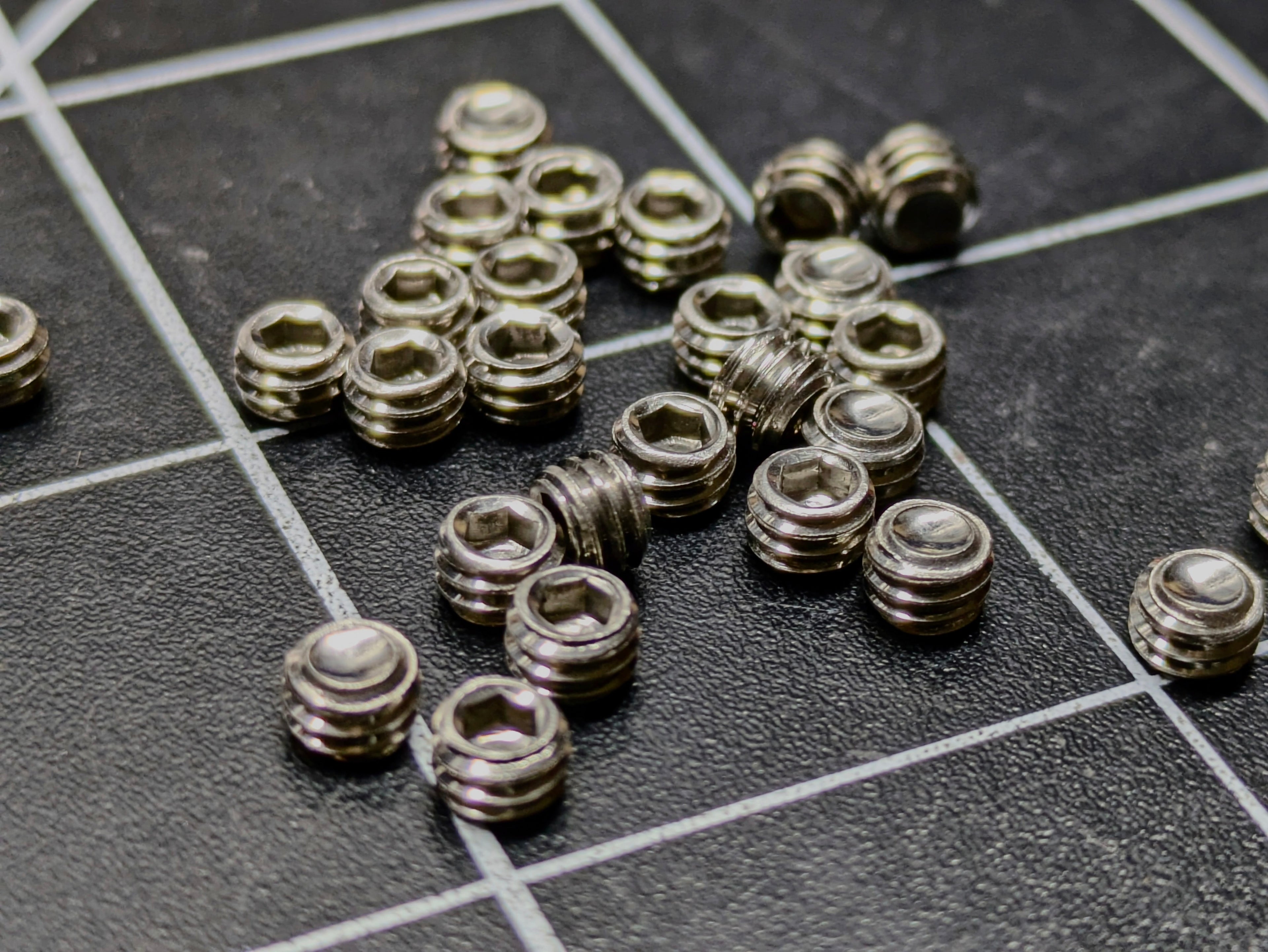 M4x2.5 Grub screws